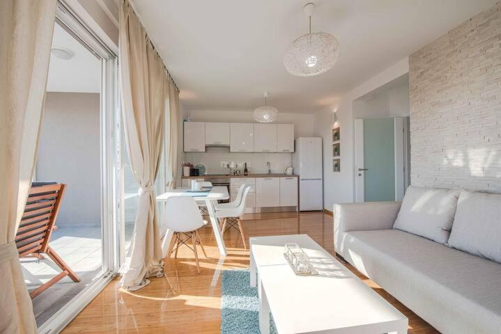 Blue Sky, Modern Sea View Apartment Новаля Екстер'єр фото